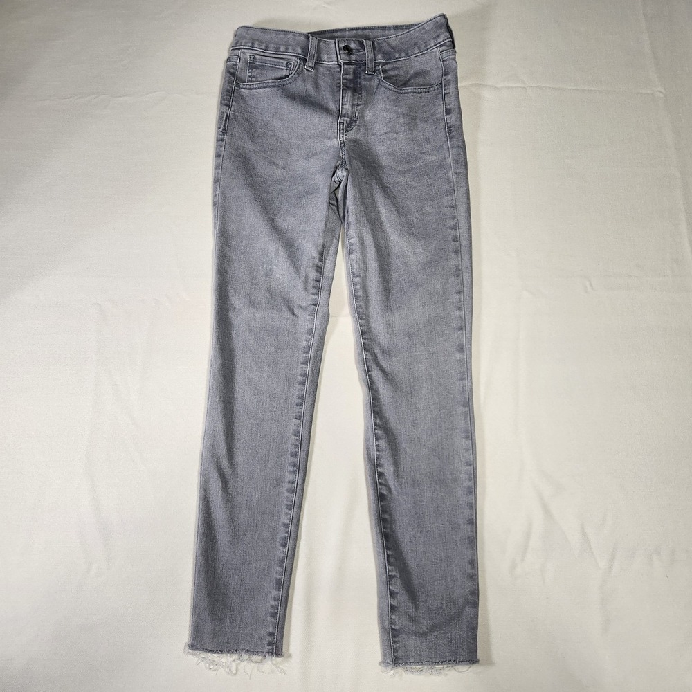 GAP High-Rise Women's Skinny Jeans in Light Gray